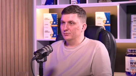 Bogdan Țermure, proprietar al firmei de curierat HiO din Iași, susține că mulți angajați sunt păcăliți de angajatori: „Îi prostesc pe mulți”