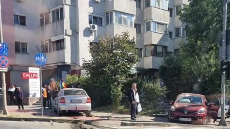 Accident rutier în Nicolina! Două autoturisme au ieșit de pe carosabil