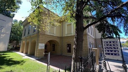 Muzeul de Istorie Naturală din Iași rămâne închis, după 3 ani de la finalizarea lucrărilor de reabilitare. Primăria dă vina pe un transformator