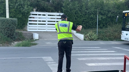 Zeci de șoferi au fost sancționați, după ce au fost opriți în trafic. Iată ce nereguli au constatat polițiștii