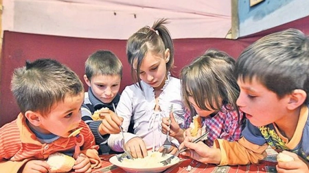 Mulți români nu-și mai permit nici banala carne de pui! Despre pește nici nu poate fi vorba