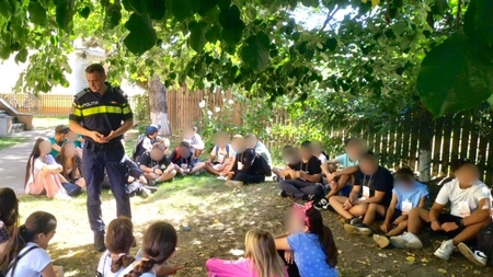 Poliția Iași derulează activități preventive pentru siguranța minorilor la Tabăra „Nașterea Domnului”