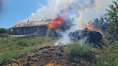Incendiu în Popricani! Flăcările au izbucnit la o casă