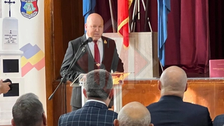 Lansarea cărții „Umbrele trecutului, lumina prezentului - Un omagiu adus Eroilor Neamului din județul Iași”