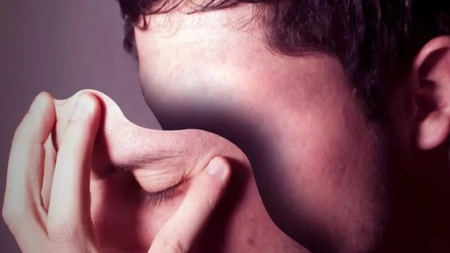 Minciuna are picioare scurte! Iată câteva semne prin care orice mincinos se dă de gol