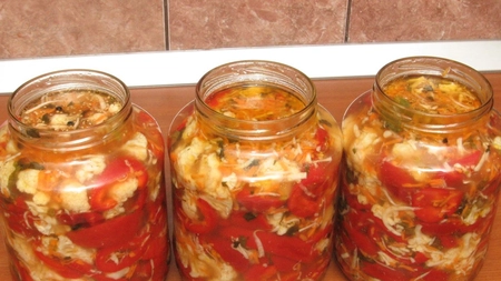 Salata de ghebe cu gogoșari și conopidă – Rețetă gustoasă, sănătoasă și ușoară pentru cămară