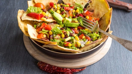Salata mexicană – Rețetă ușoară și aromată, ce merită cu siguranță încercată
