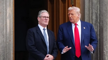 Energia eoliană, un fiasco costisitor? Donald Trump atacă și îl provoacă pe premierul britanic
