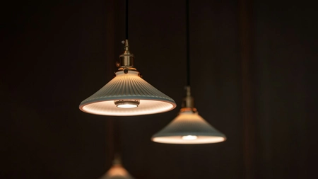 Lumina care schimbă atmosfera: cum alegi corpul de iluminat potrivit pentru casa ta