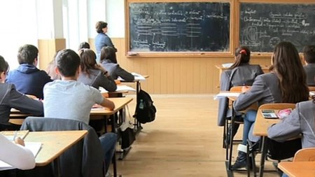 O elevă de 12 ani s-a stins din viață după ce profesoara a pus-o să facă 100 de genuflexiuni