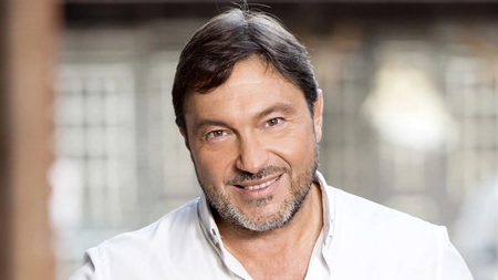 Atentat mafiot în Italia! Mașina jurnalistului Sigfrido Ranucci, aruncată în aer lângă Roma