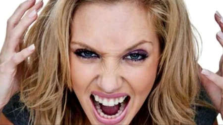 Cea mai bârfitoare zodie și topul celor mai rele femei din zodiac. Tu unde te afli?