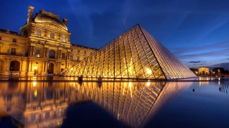 Muzeul Luvru din Paris a fost jefuit. Ce opere de artă importante au fost furate