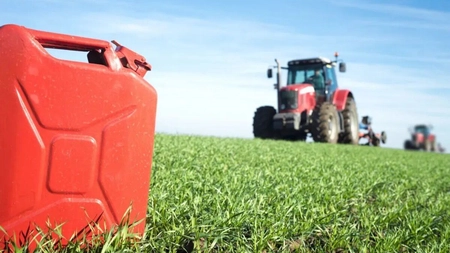 Fermierii ieșeni pot cere rambursarea banilor pentru motorina folosită în agricultură până la 31 octombrie 2025