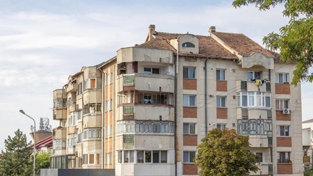 Penalizări pentru românii care stau la bloc! Nu pot refuza plata!