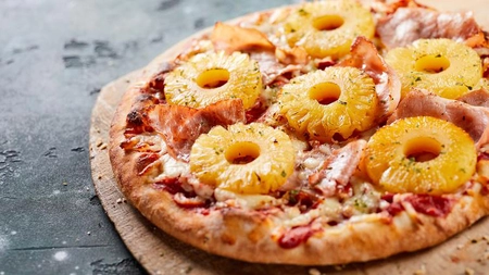 Pizza cu ananas – Rețetă simplă și delicioasă, de încercat măcar o singură dată