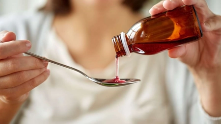 Cum poți să faci un sirop pentru tuse productivă de adulți? Iată ce remediu natural simplu și eficient poți crea
