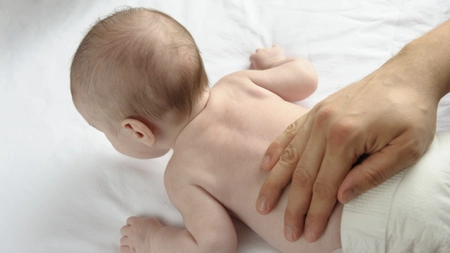 Cum afectează spina bifida copiii? Iată care sunt semne timpurii pe care nu trebuie să le ignori!