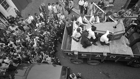 A vrut să doboare un record mondial! Câte zile a stat acest bărbat îngropat de viu?