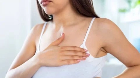 Apariția unui nodul la sân. Cauze, riscuri și complicații