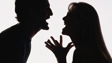 Vrei să știi cum scapi de gelozie? Iată care sunt pașii pe care trebuie să îi urmezi!