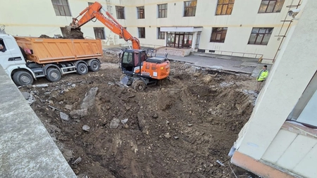 Au început lucrările pentru noul corp de clădire al Colegiului „Mihai Eminescu” din Iași. Acesta va avea opt săli de clasă