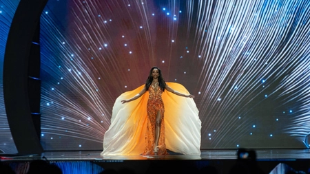 Scenă de groază la Miss Universe 2025! O concurentă s-a prăbușit de pe scenă în aplauzele mulțimii