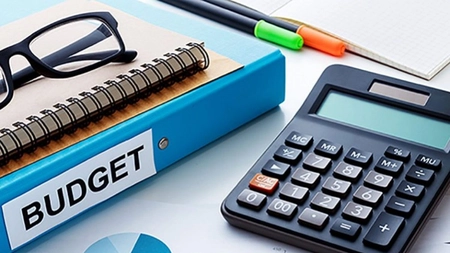 A doua rectificare bugetară din acest an. De la ce instituții se taie bani și care sunt cele care primesc