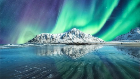 Aurora boreală, cel mai spectaculos fenomen optic. Iată unde poți vedea Luminile Nordului!