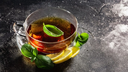 Ce contraindicații are ceaiul de busuioc? Este interzis înainte de intervențiile chirurgicale!