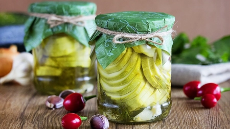 Cum se face dovlecelul murat? Iată cum să faci o rețetă perfectă pentru iarnă!