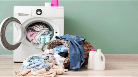 Orice mașină de spălat poate usca parțial hainele. Iată setarea pe care mulți nu o folosesc corect