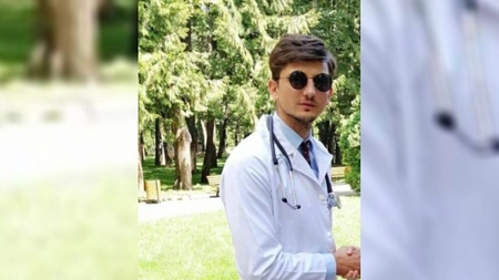 Viața unui medic rezident de la Spitalul „Sf. Spiridon” s-a schimbat la 180 de grade în urma unui accident rutier grav! Totul s-a întâmplat chiar când urma să se căsătorească. Iulian Simion are acum nevoie de 60.000 de euro pentru recuperare