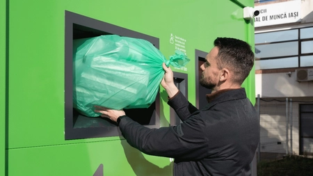 O nouă metodă de reciclare a apărut la Iași. Procesul durează mai puțin, fără cozi și expunere la frig sau ploaie