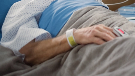 Tot mai mulți ieșeni au ajuns la spital din cauza infecțiilor respiratorii acute 