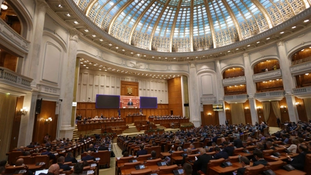 Secretele din Parlament! 140 de aleși nu și-au publicat CV-urile nici la un an de la preluarea mandatului