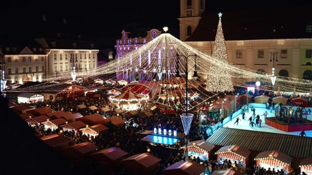 Prețurile de la Târgul de Crăciun din Sibiu stârnesc revoltă! Cât costă un singur cartof spiralat