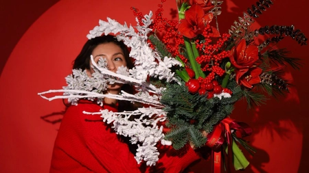 Ce flori se trimit de Crăciun și Revelion în București – ghid pentru cadouri elegante