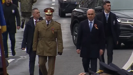 Huiduieli furibunde pentru Ilie Bolojan la Alba Iulia de 1 Decembrie! Publicul furios a scandat 