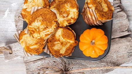 Brioșă sărată cu dovleac, brânză și rozmarin. O rețetă pentru un mic dejun consistent!