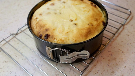 Budincă de griș la cuptor – Rețetă simplă și delicioasă, ce te duce direct în copilărie