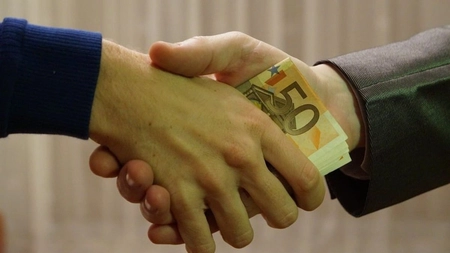 Scandal monumental: ministră anticorupție condamnată chiar pentru corupție! Ce pedeapsă a pronunțat tribunalul