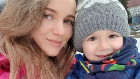 Mesaj cutremurător transmis de Cami, mama care s-a sinucis după ce băiețelul ei s-a înecat în piscină: „Dormiți cu copiii voștri, cât mai puteți”