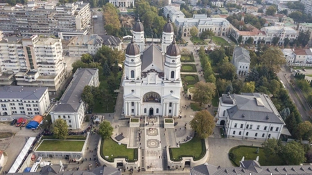 Arhiepiscopia Iașilor: Mitropolia Moldovei și Bucovinei nu a beneficiat de „curent gratis” de la Hidroelectrica