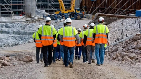 Domeniul construcțiilor, cel mai ofertant pentru ieșenii care vor să muncească în străinătate. Salariile ajung la 2.000 de euro lunar