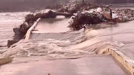 Apele Române, primele declarații după ce podul peste Argeș s-a rupt