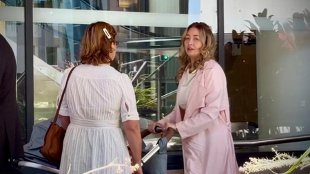 O profesoară a fost arestată după ce a recunoscut ce i-a făcut unui elev. Apariția ei în sala de judecată a provocat un șoc