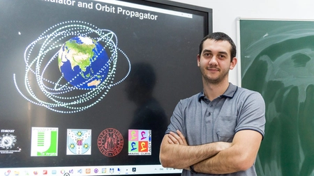 O soluție de matematică avansată dezvoltată la UAIC ar putea salva sateliții de coliziuni cu gunoi spațial