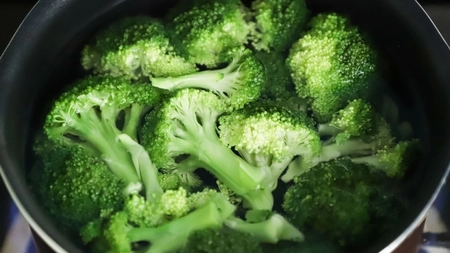 Cum poți găti un broccoli fiert delicios? Rețetă simplă și sănătoasă pentru orice masă