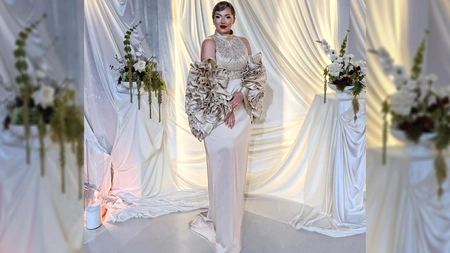 Cea mai scumpă rochie pentru petrecerea de Revelion, cu cristale Swarovski și mâneci bufante, a costat 3.000 de lei. Clientele din Iași nu s-au uitat la bani pentru a fi sigure că strălucesc în noaptea dintre ani